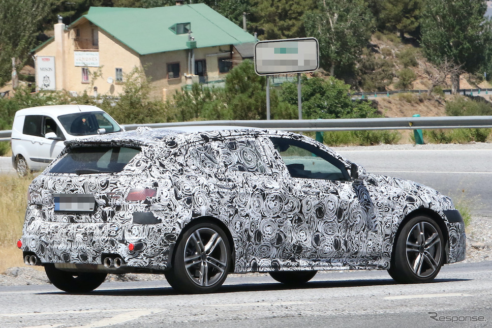 BMW 1シリーズ Mパフォーマンスのプロトタイプ(スクープ写真)《APOLLO NEWS SERVICE》