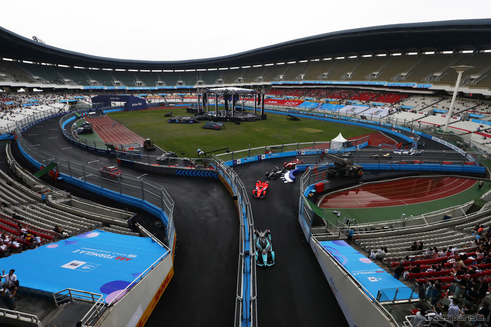 韓国戦のコースは、一部がオリンピックスタジアム内にも設けられたFormula E