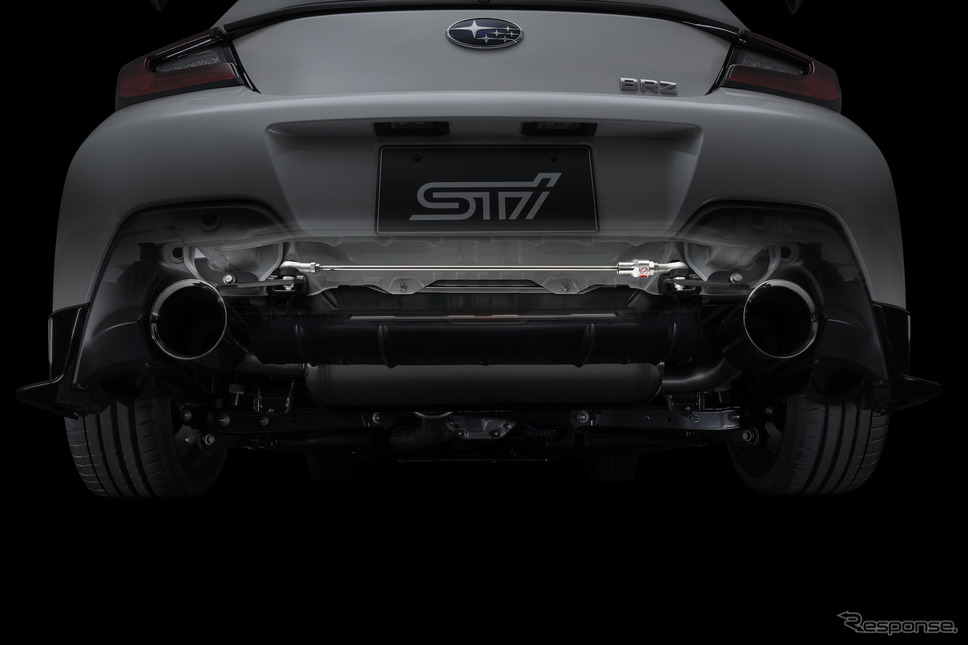 STIパーツ:BRZ用フレキシブルドロースティフナー(リア)《写真提供 STI》