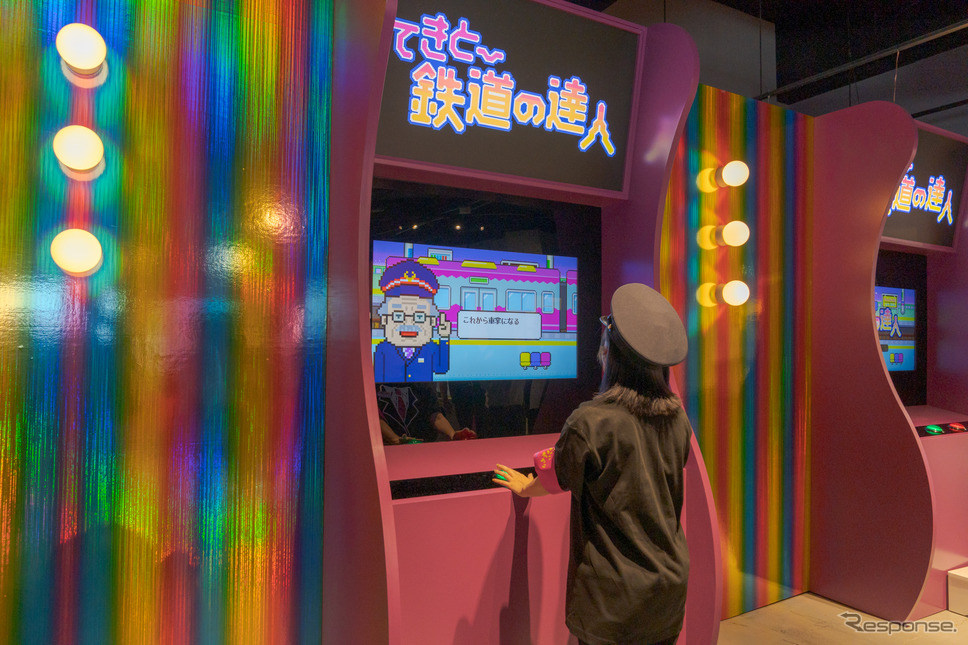 ちょっとレトロ感のある画面も注目ポイントのひとつ。《写真撮影 関口敬文》