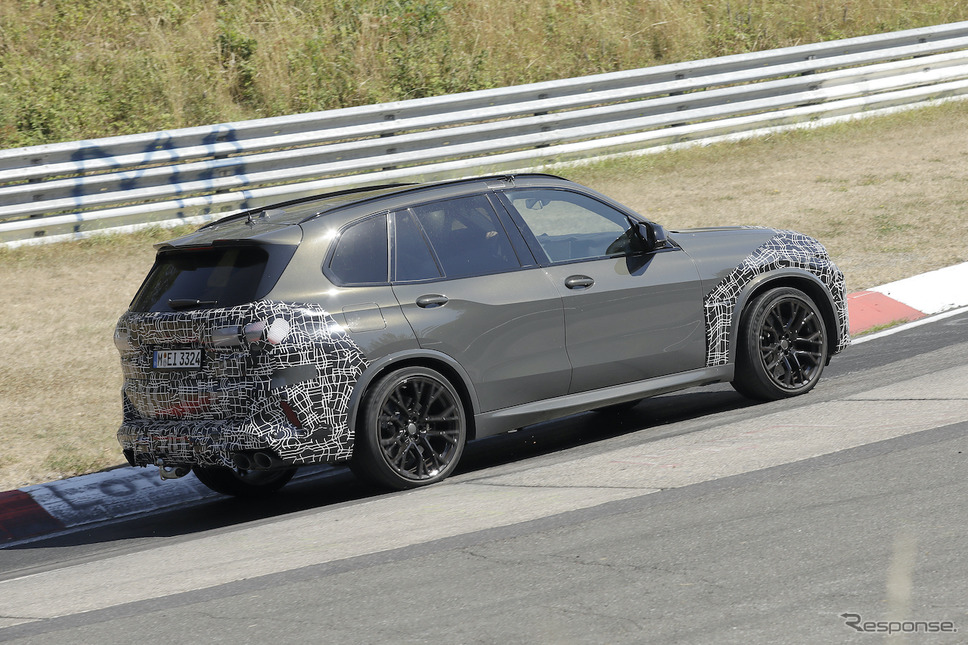 BMW X5M 改良新型プロトタイプ(スクープ写真)《APOLLO NEWS SERVICE》