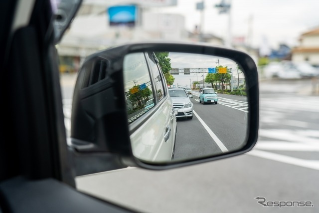 あおり運転(イメージ)《写真提供 写真AC》