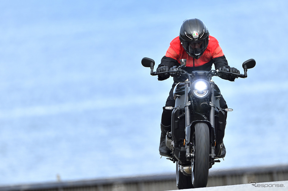 ヤマハ XSR900《写真撮影 真弓悟志》