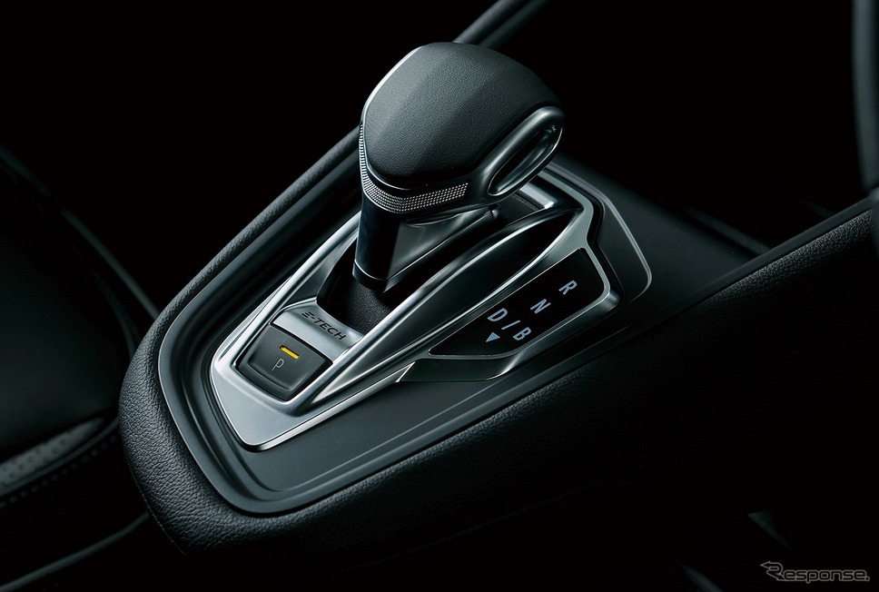 ルノー キャプチャー E-TECH HYBRID e-シフター《写真提供 ルノー・ジャポン》