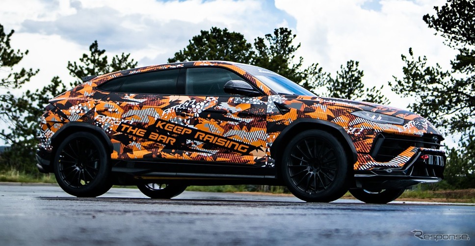 ランボルギーニ・ウルス・ペルフォルマンテ のパイクスピークのSUV新記録車両《photo by Lamborghini》