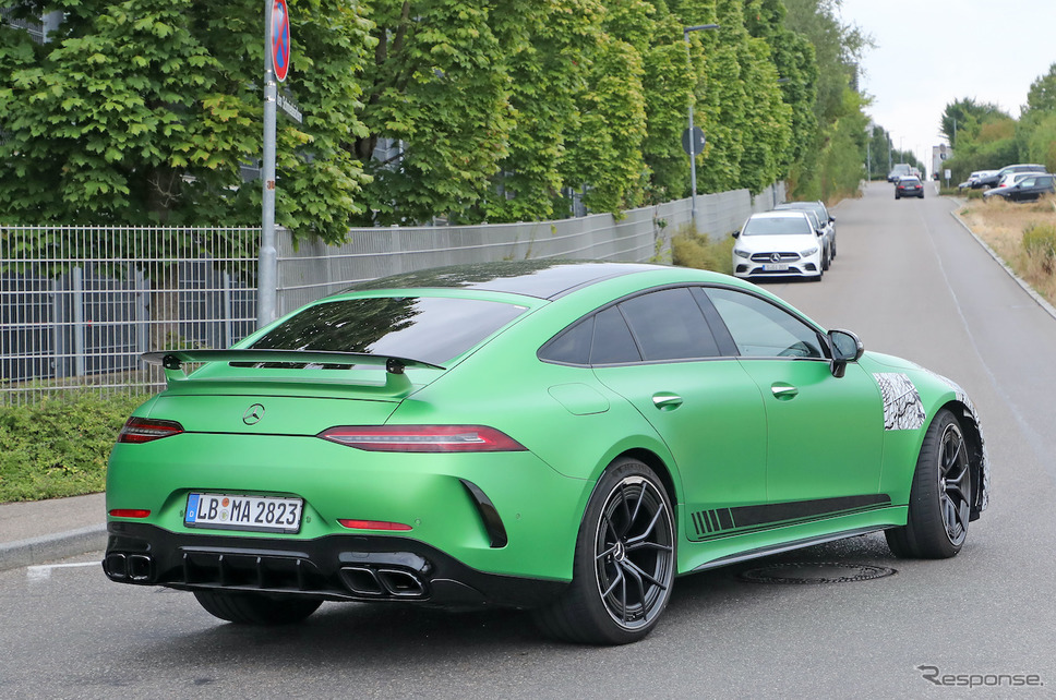 メルセデスAMG GT 4ドアクーペ 改良新型プロトタイプ（スクープ写真）《APOLLO NEWS SERVICE》
