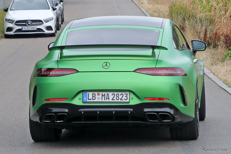メルセデスAMG GT 4ドアクーペ 改良新型プロトタイプ（スクープ写真）《APOLLO NEWS SERVICE》