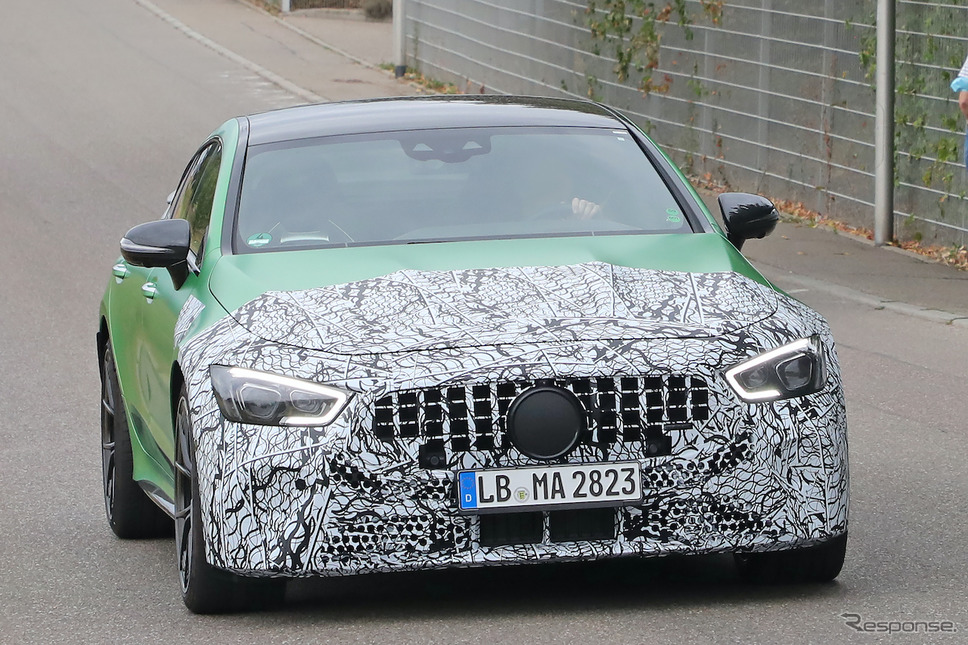 メルセデスAMG GT 4ドアクーペ 改良新型プロトタイプ（スクープ写真）《APOLLO NEWS SERVICE》