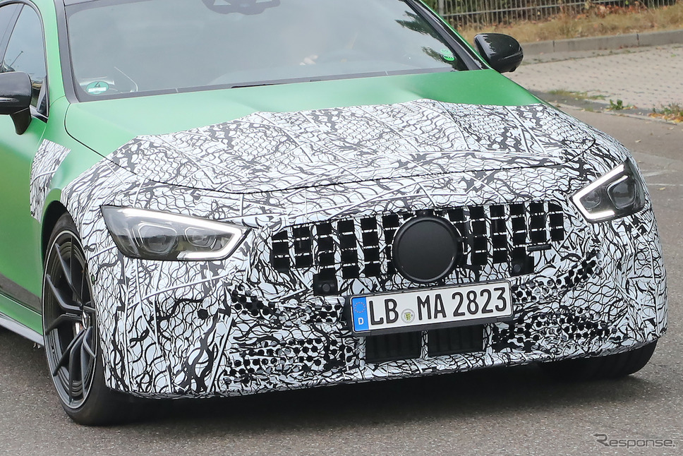 メルセデスAMG GT 4ドアクーペ 改良新型プロトタイプ（スクープ写真）《APOLLO NEWS SERVICE》