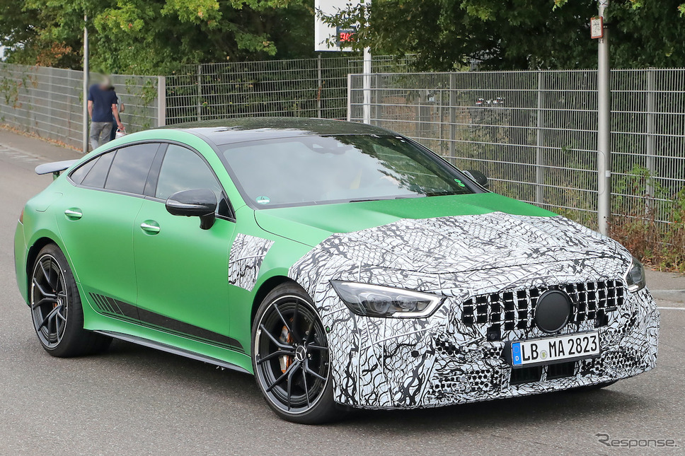 メルセデスAMG GT 4ドアクーペ 改良新型プロトタイプ（スクープ写真）《APOLLO NEWS SERVICE》