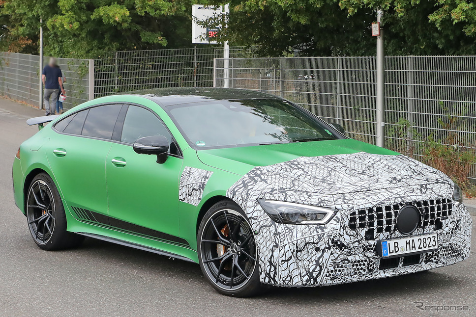 メルセデスAMG GT 4ドアクーペ 改良新型プロトタイプ（スクープ写真）《APOLLO NEWS SERVICE》