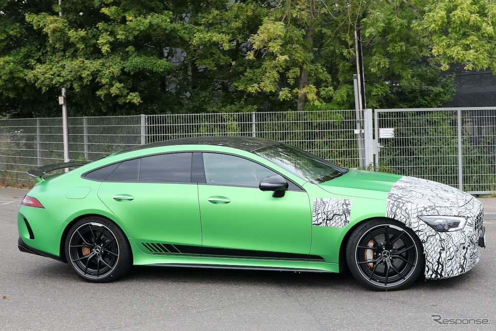 メルセデスAMG GT 4ドアクーペ 改良新型プロトタイプ（スクープ写真）《APOLLO NEWS SERVICE》