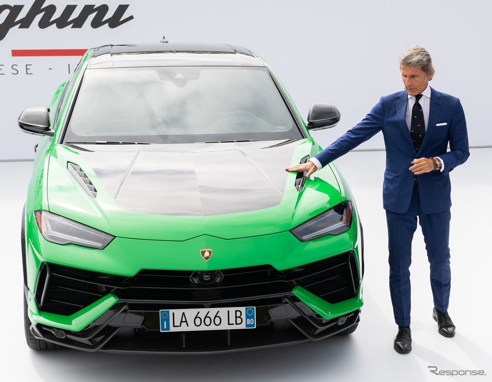 ランボルギーニ・ウルス・ペルフォルマンテ《photo by Lamborghini》