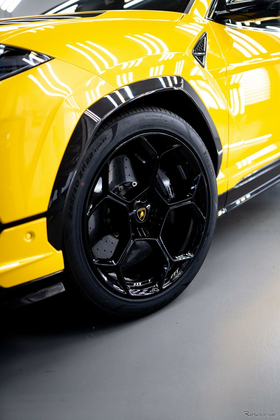 ランボルギーニ・ウルス・ペルフォルマンテ《photo by Lamborghini》