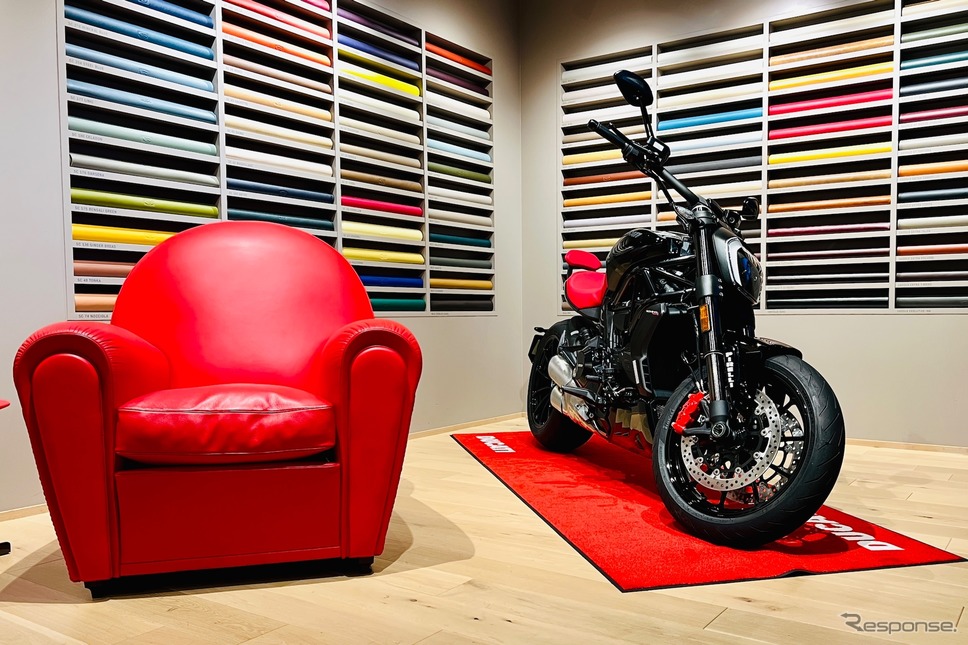「Ducati meets Poltrona Frau」《写真撮影 後藤 竜甫》