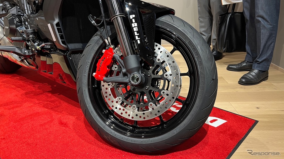 「Ducati meets Poltrona Frau」《写真撮影 後藤 竜甫》
