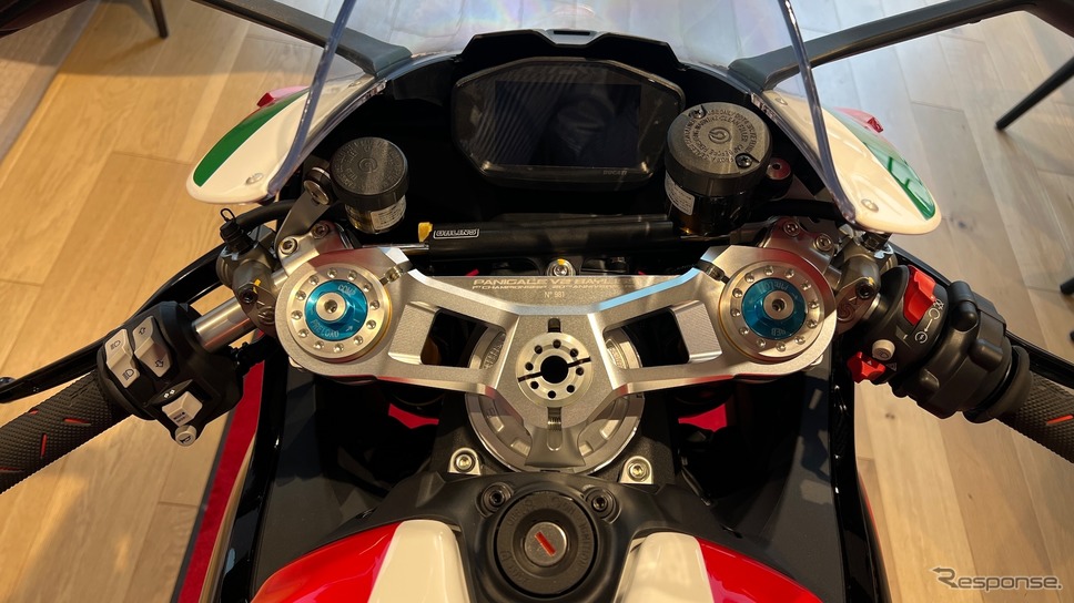 「Ducati meets Poltrona Frau」《写真撮影 後藤 竜甫》
