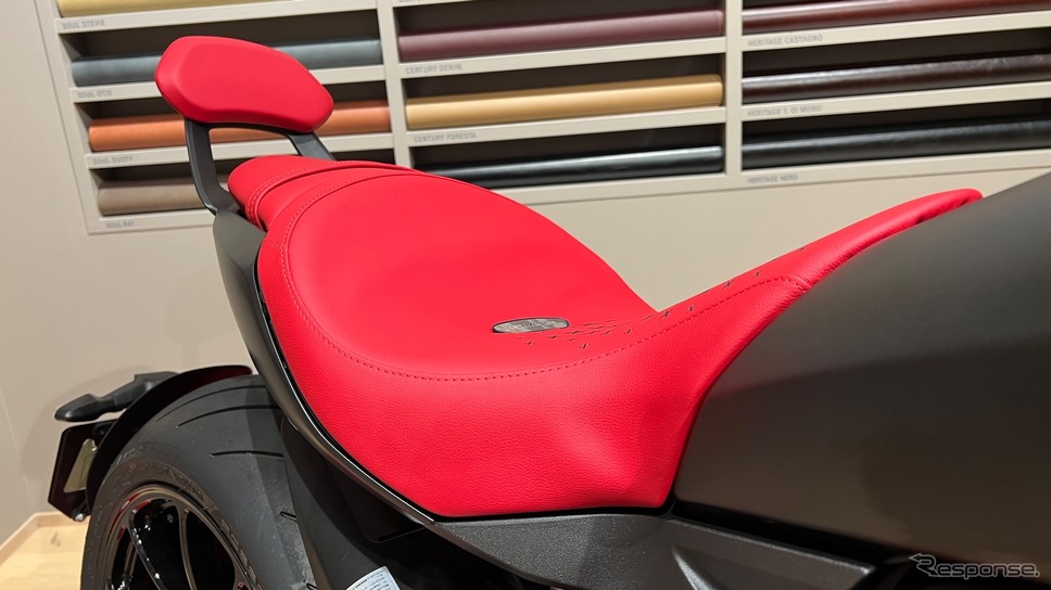 「Ducati meets Poltrona Frau」《写真撮影 後藤 竜甫》