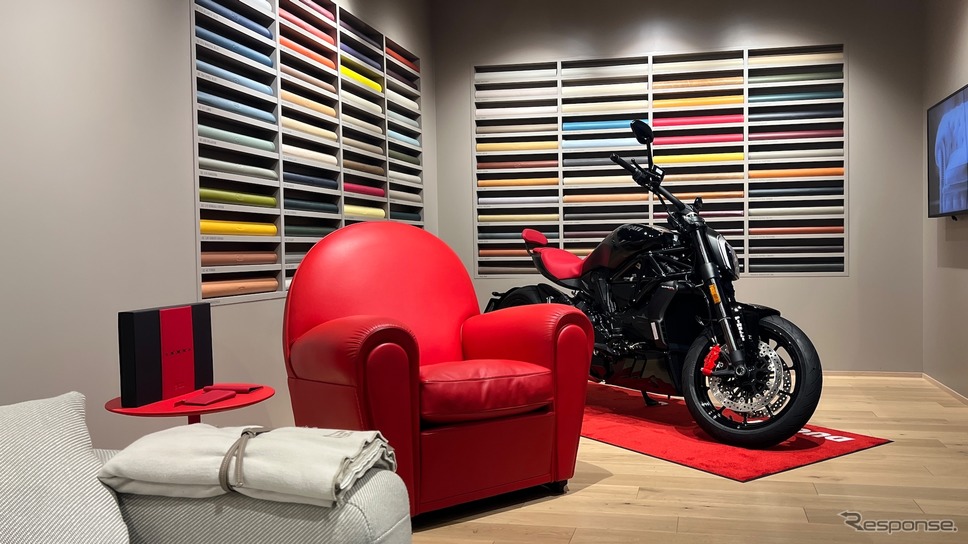 「Ducati meets Poltrona Frau」《写真撮影 後藤 竜甫》