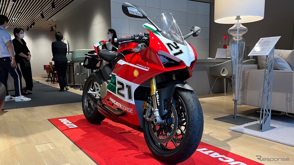 「Ducati meets Poltrona Frau」《写真撮影 後藤 竜甫》