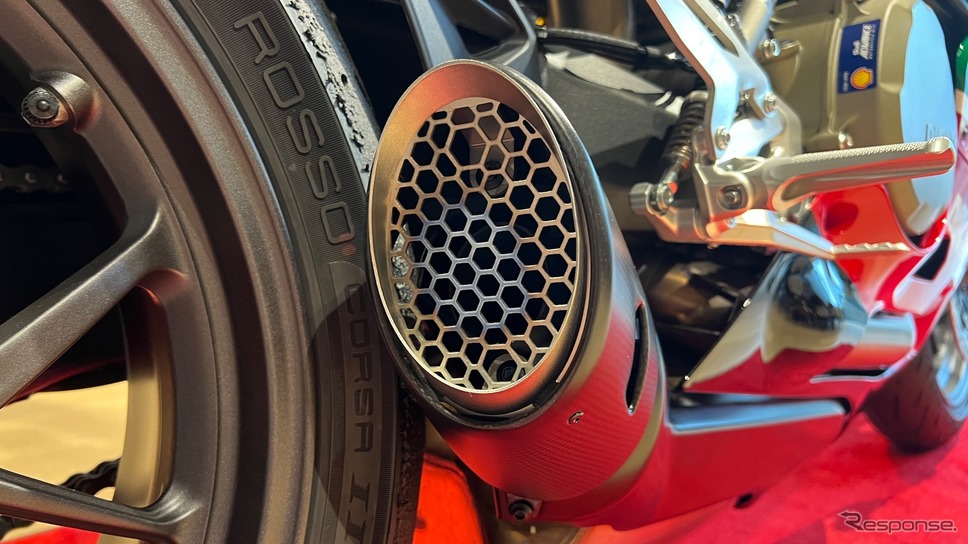 「Ducati meets Poltrona Frau」《写真撮影 後藤 竜甫》