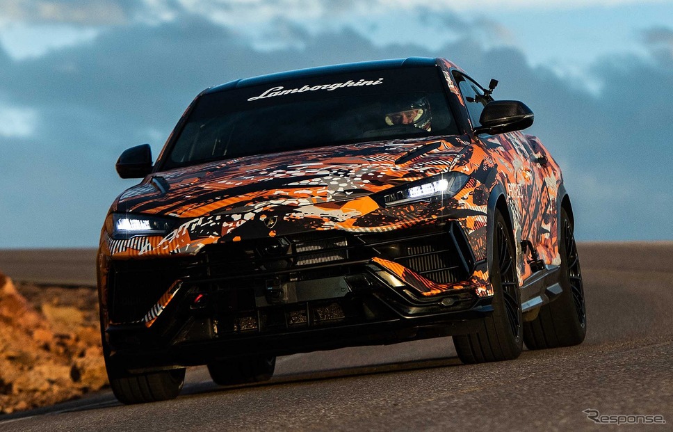 ランボルギーニ・ウルス・ペルフォルマンテ のパイクスピークのSUV新記録車両《photo by Lamborghini》