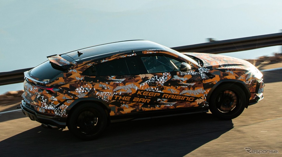 ランボルギーニ・ウルス・ペルフォルマンテ のパイクスピークのSUV新記録車両《photo by Lamborghini》