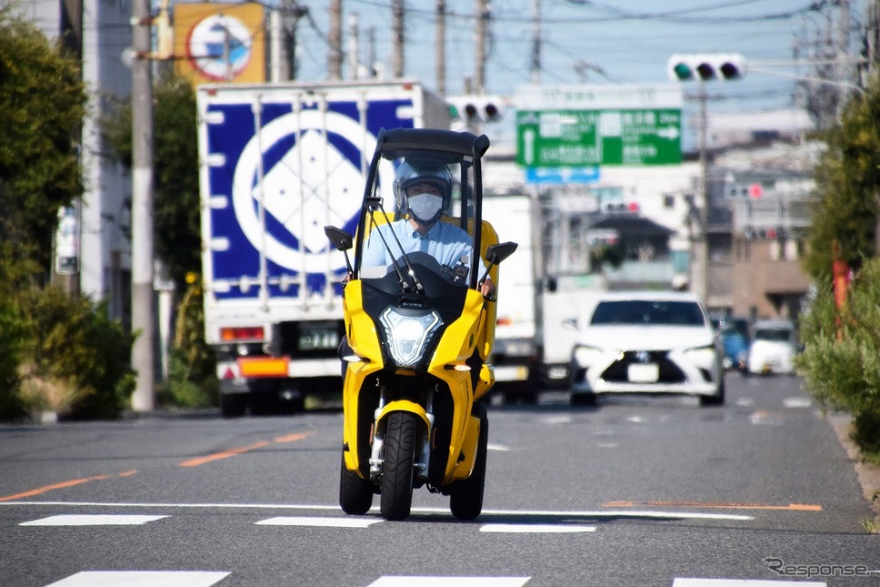 AAカーゴ α4 カレーハウスCoCo壱番屋仕様《写真提供 aidea》