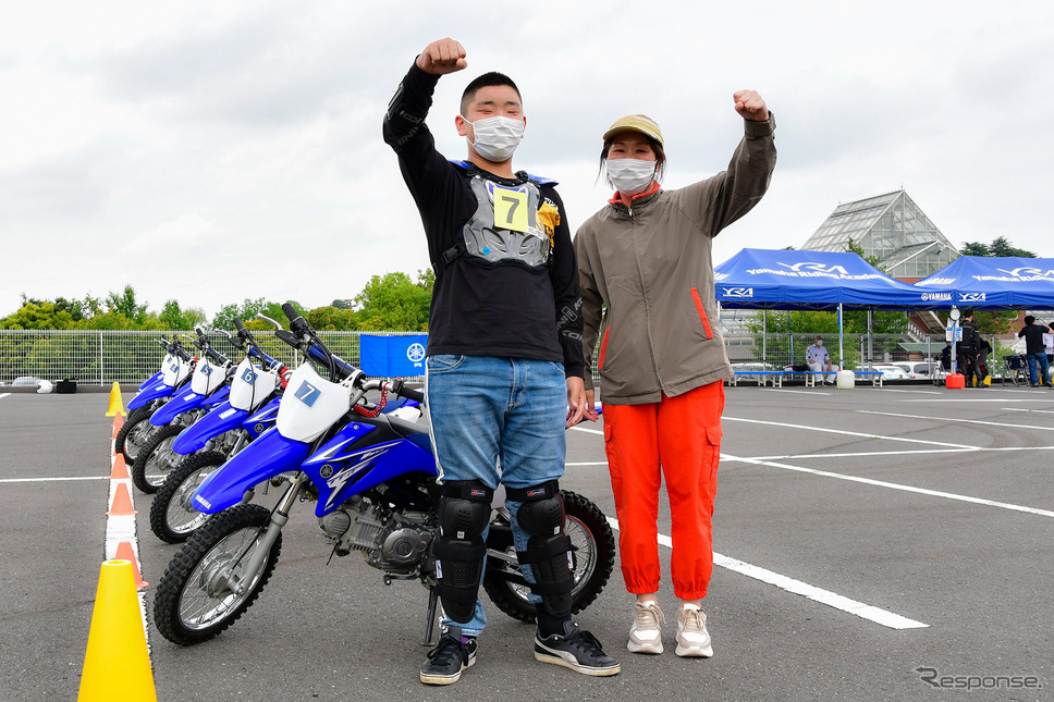 ヤマハ発動機による中高生向け「親子バイク教室」(6月に開催された第1回の様子)《写真提供 ヤマハ発動機》