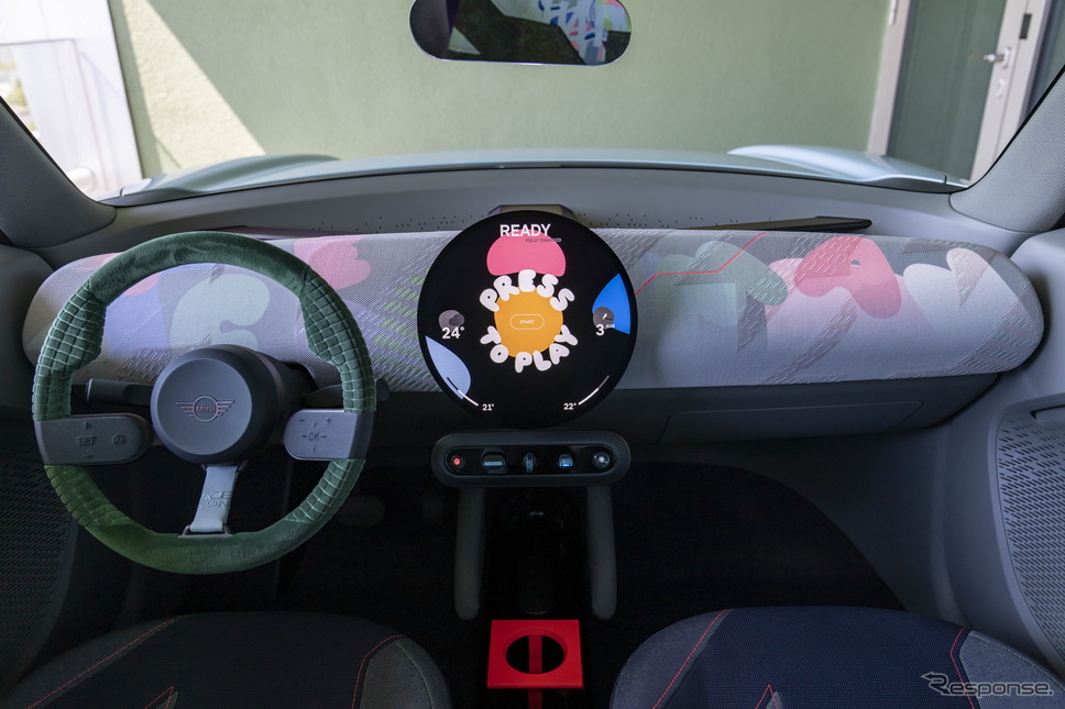 MINI コンセプト・エースマン with ポケモンモード《photo by MINI》