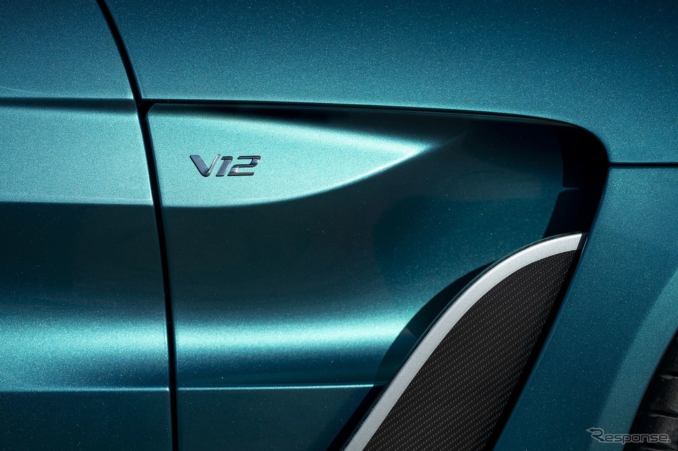 アストンマーティン V12 ヴァンテージ・ロードスター 新型《photo by Aston Martin》