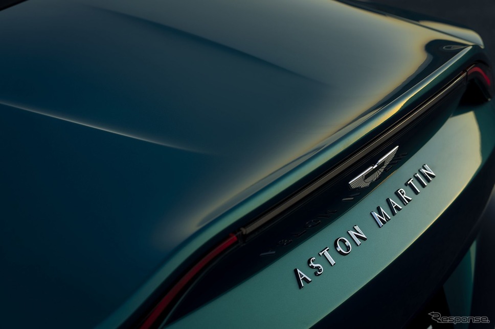 アストンマーティン V12 ヴァンテージ・ロードスター 新型《photo by Aston Martin》