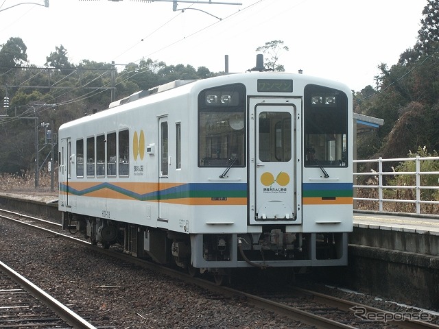 9月5日夕方から運行を見合わせる松浦鉄道。《写真撮影 草町義和》