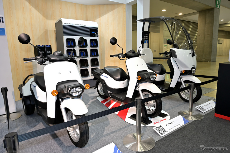 ホンダブースに展示されたビジネス向け電動バイク(東京モーターサイクルショー2022)《写真撮影 雪岡直樹》