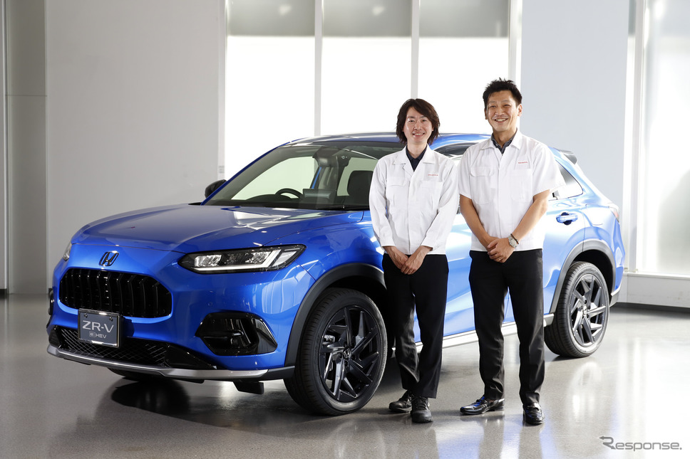 ホンダ ZR-V 新型 純正アクセサリーの開発を手掛けた、苗代圭一郎氏(右)と佐藤友昭氏(左)《写真撮影 小林岳夫》