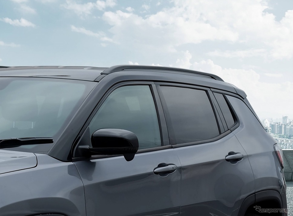 ブラックウインドウモールディング《写真提供 Jeep》