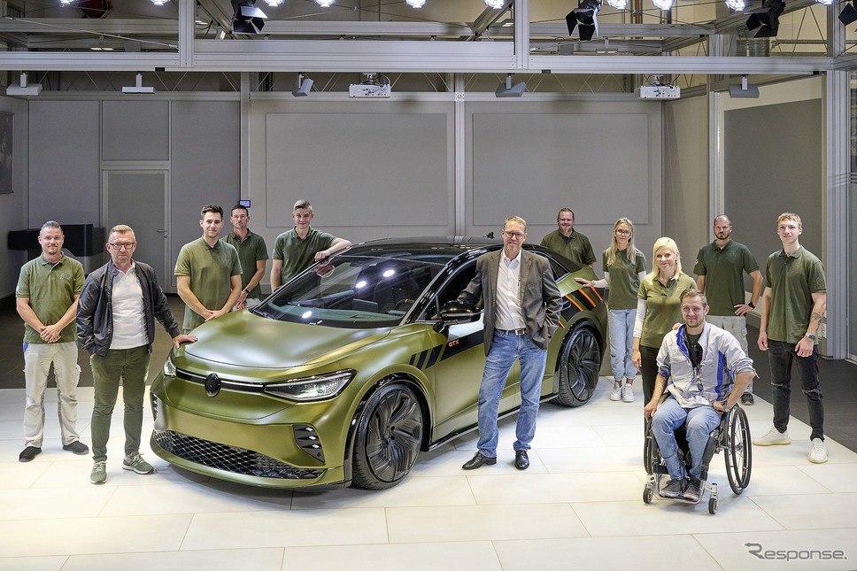 VWの電動SUVクーペ、ランボルギーニ純正グリーンで登場…職業訓練生がカスタム