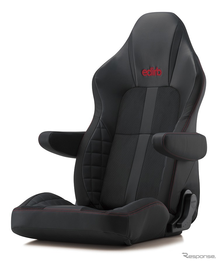 edirb 132V(レッドステッチ + 別売アームレスト)《写真提供 ブリッド》