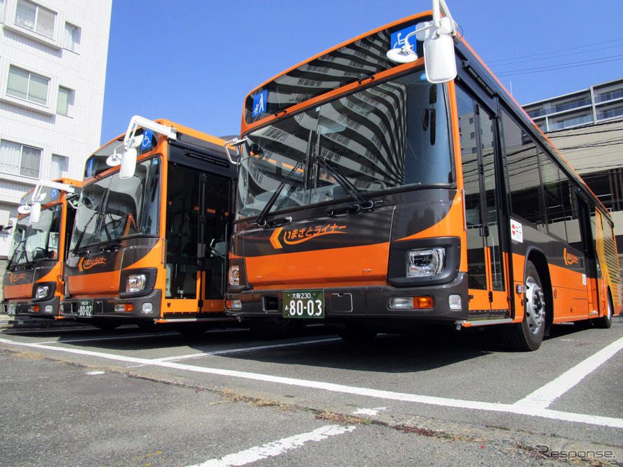 「いまざとライナー」の車両。旧鉄道敷地を活用したBRTとは異なり、専用道を走ることはない点。《写真提供 大阪市高速電気軌道》