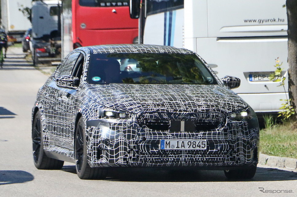 BMW M5 次期型プロトタイプ(スクープ写真)《APOLLO NEWS SERVICE》