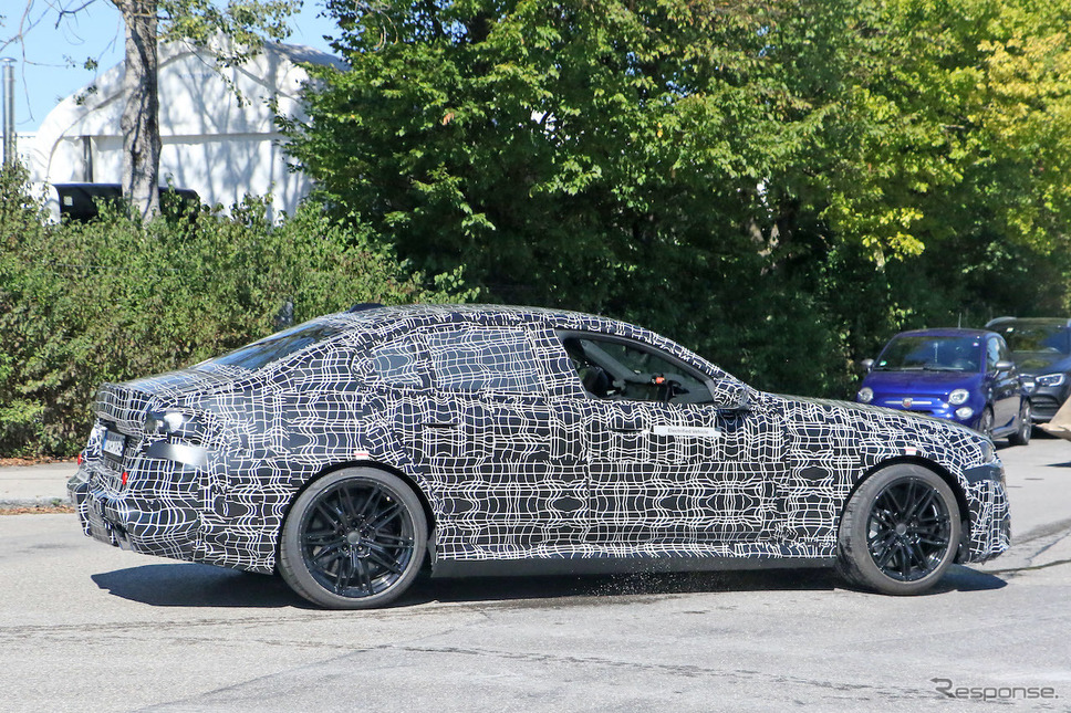 BMW M5 次期型プロトタイプ(スクープ写真)《APOLLO NEWS SERVICE》