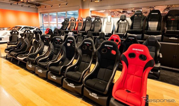 RECAROスポーツシート20脚以上を展開《写真提供 オートバックスセブン》