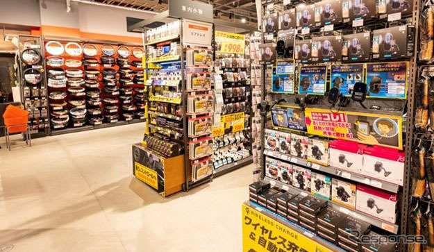カー用品売り場《写真提供 オートバックスセブン》
