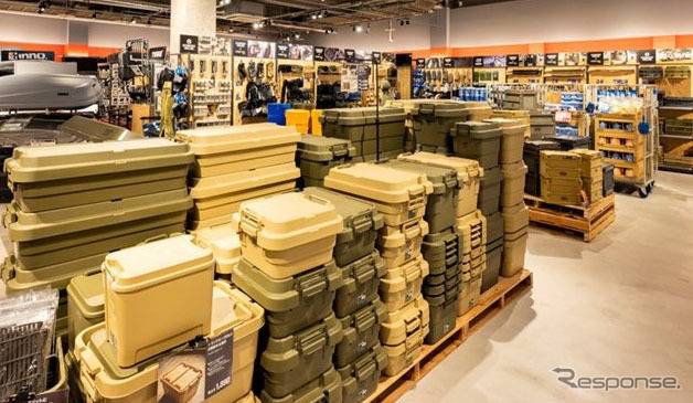 カー用品売り場《写真提供 オートバックスセブン》