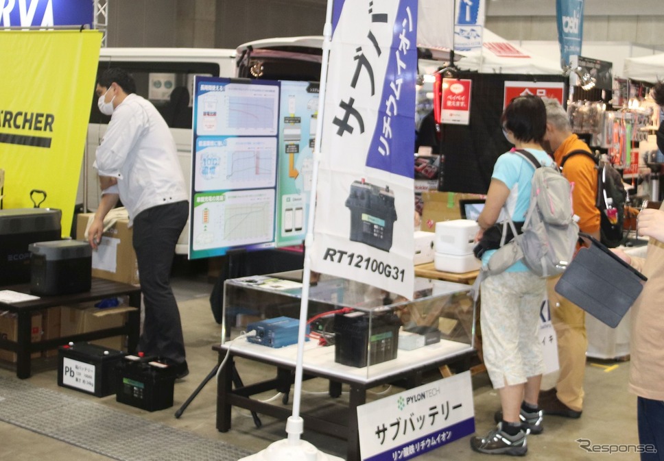 ポータブル電源各種:横浜キャンピングカーショー2022《写真撮影 中尾真二》