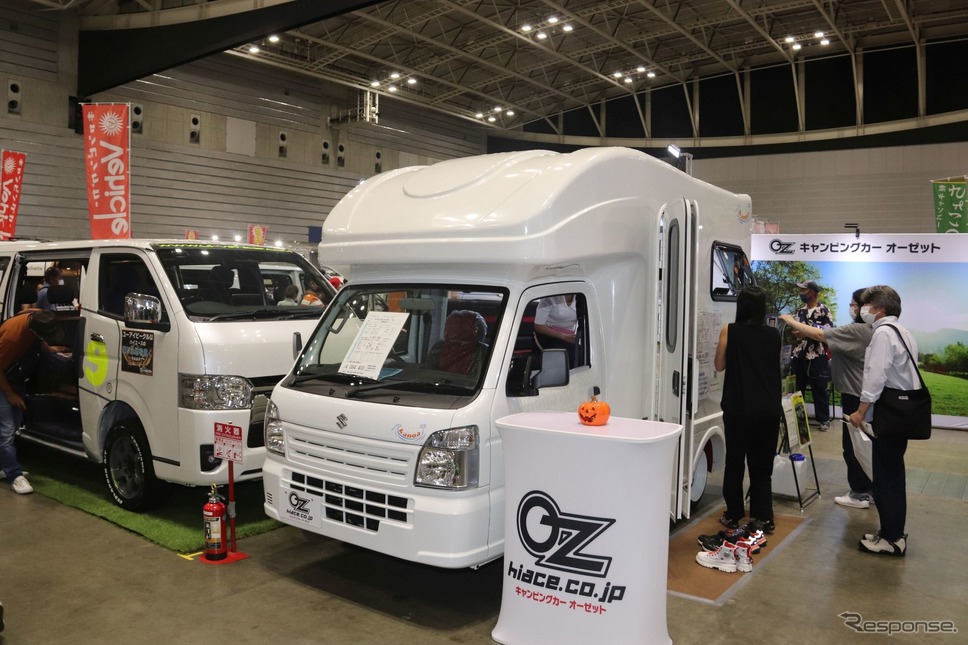 軽トラベースのキャブコン・キャンピングカー（横浜キャンピングカーショー2022）《写真撮影 中尾真二》