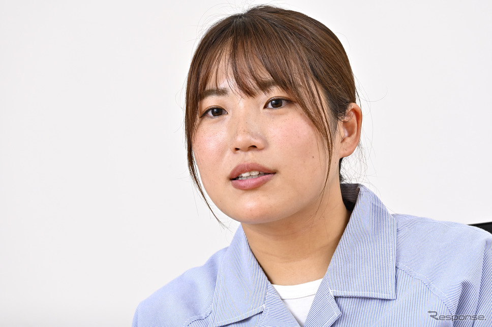 ヤマハ発動機でテストライダーを務める、元レーサーの中山愛理さん《写真撮影 雪岡直樹》