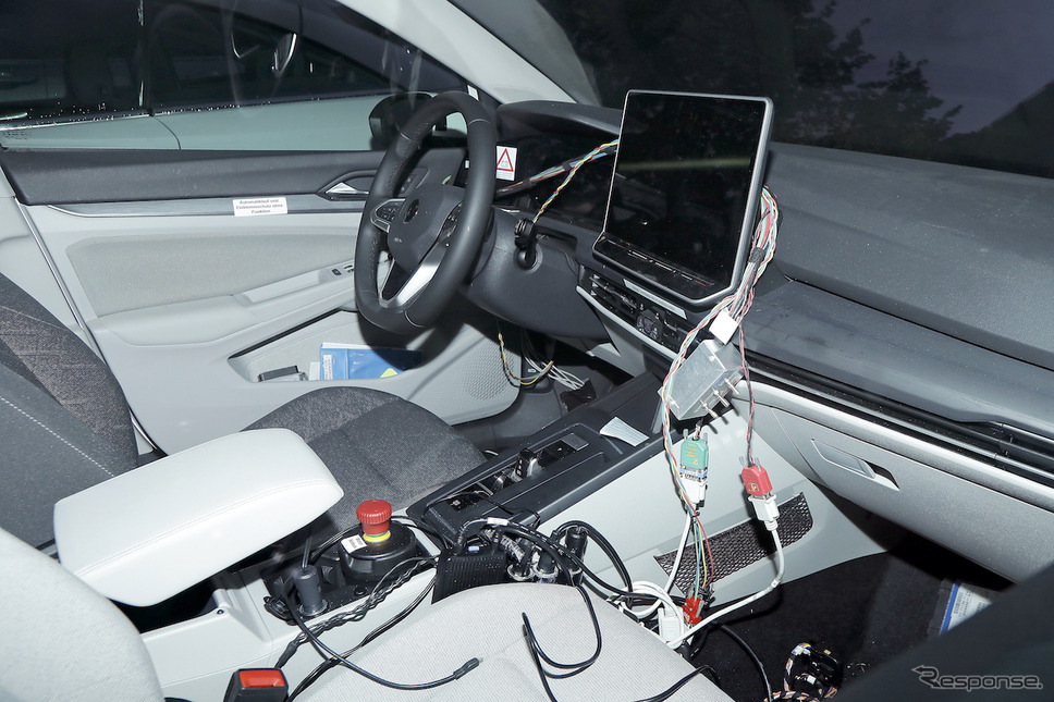 VW ゴルフ 改良新型プロトタイプ（スクープ写真）《APOLLO NEWS SERVICE》