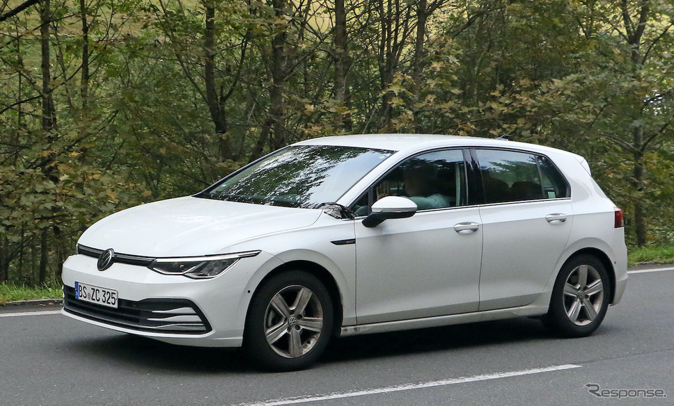 VW ゴルフ 改良新型プロトタイプ(スクープ写真)《APOLLO NEWS SERVICE》