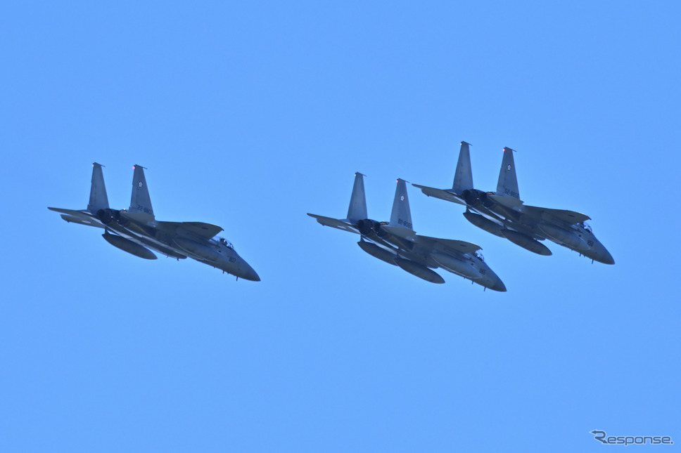 航空自衛隊 F-15DJによるフライパス《写真撮影 雪岡直樹》